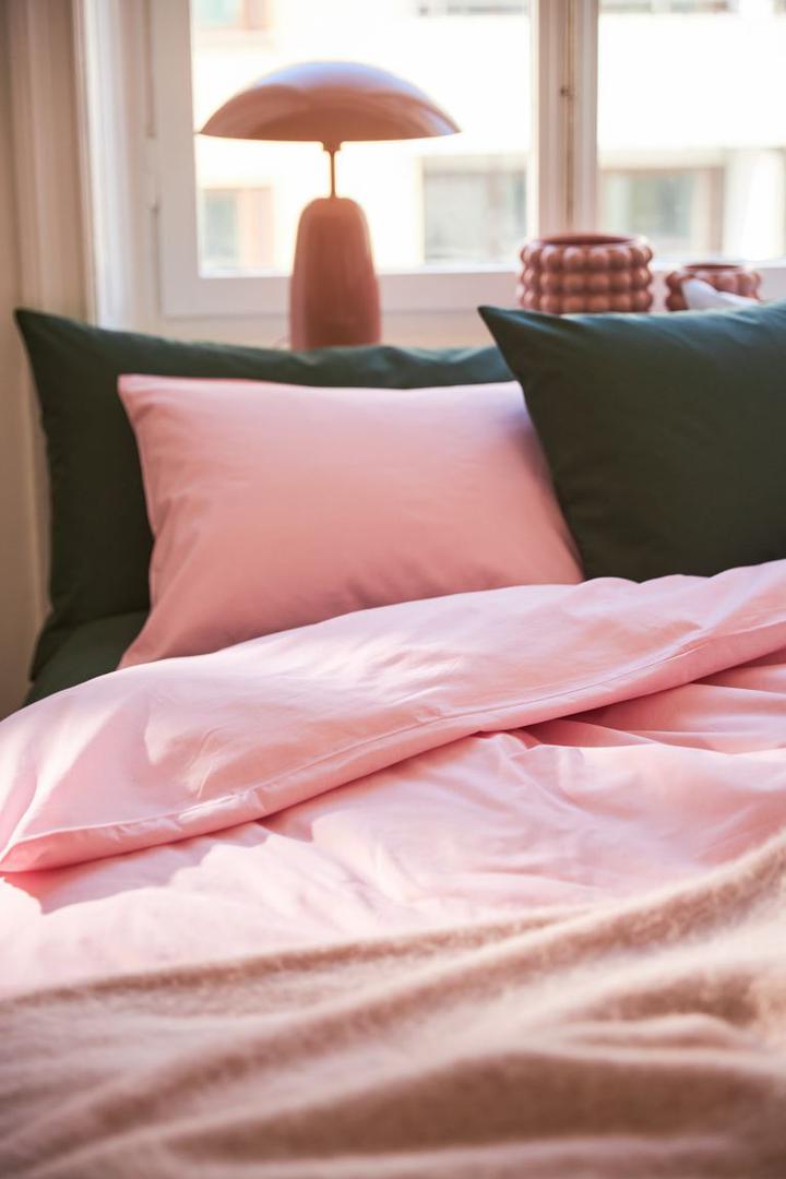 Roza posteljina uvijek je dobra ideja