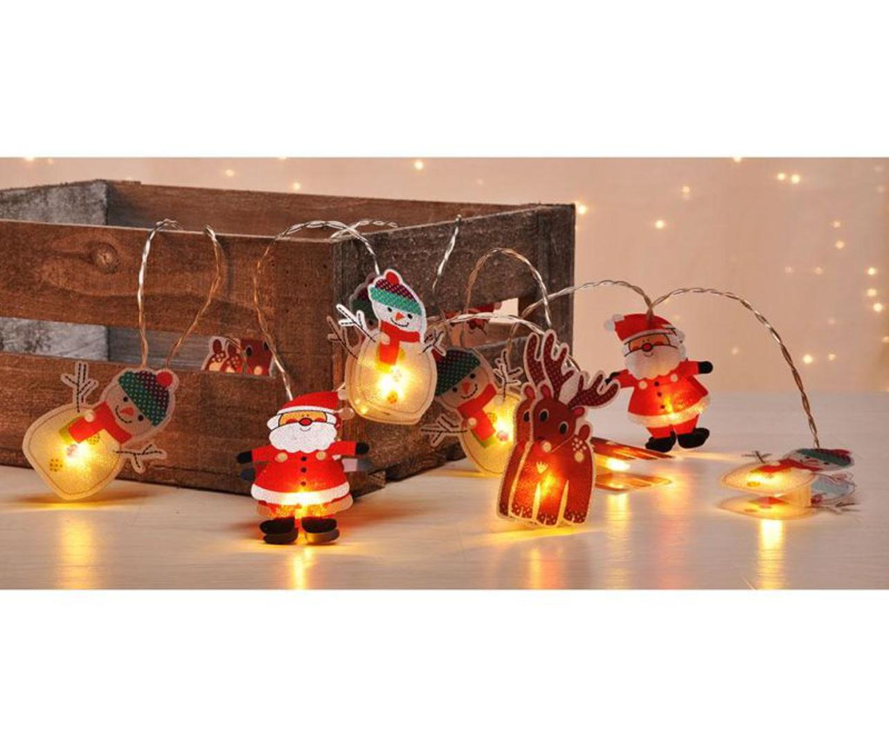 Svjetlećim figuricama s likovima soba, Djeda Mraza i snjegovića ukrasite svoj dom. Vivre.hr, 53 kn 