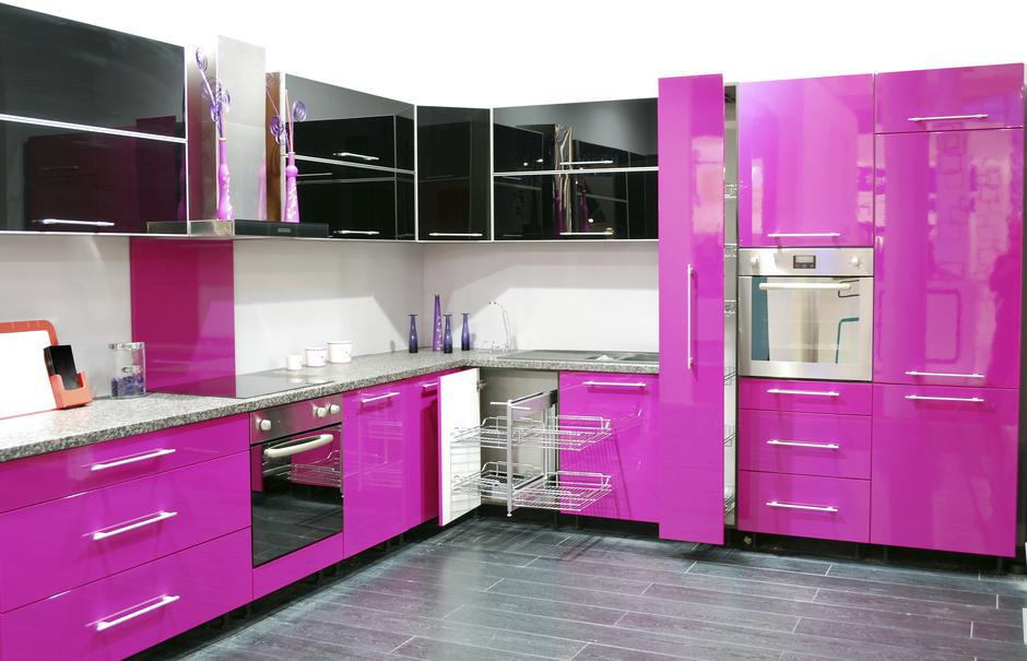 pink roza kuhinja