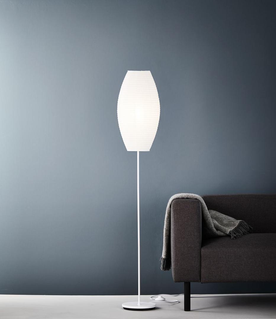 Vrlo jednostavna lampa koja se uklapa u svaki prostor, košta 150 kuna u JYSK-u