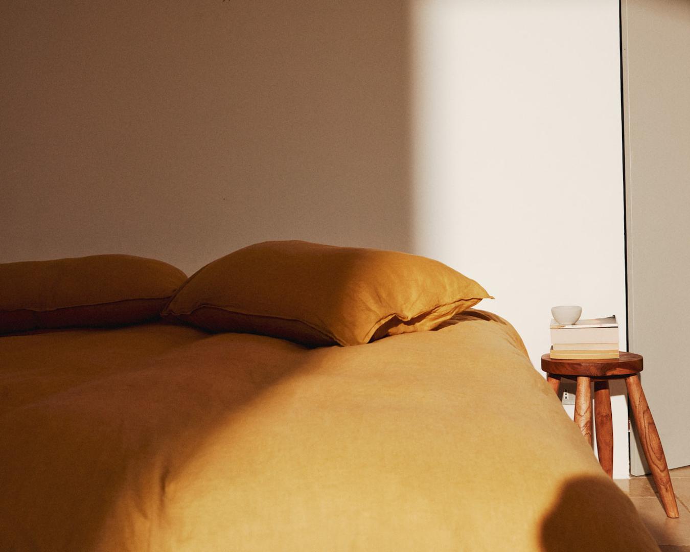 Spavaće sobe uređene su nenametljivo, s posteljnom od lana