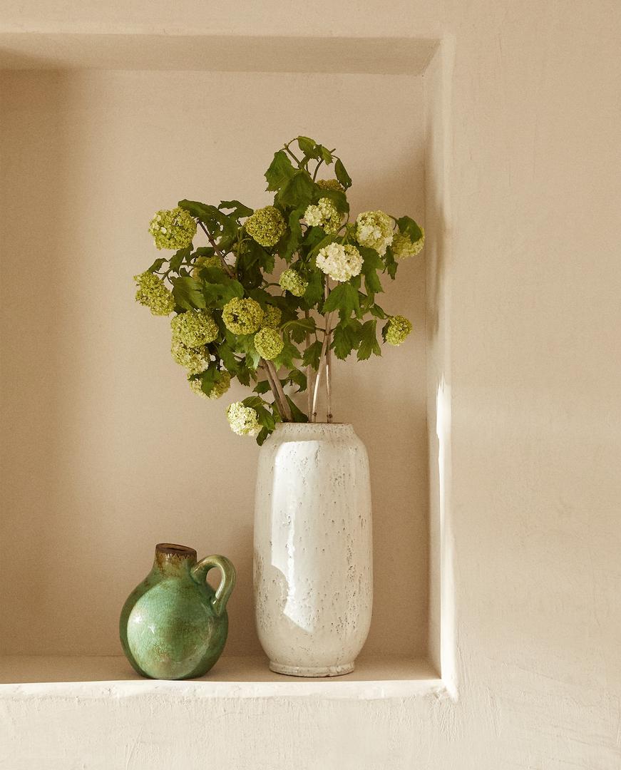 U novoj ljetnoj kolekciji Zara Home ima zaista velik izbor keramičkih vaza koje će svakom prostoru udahnuti karakter