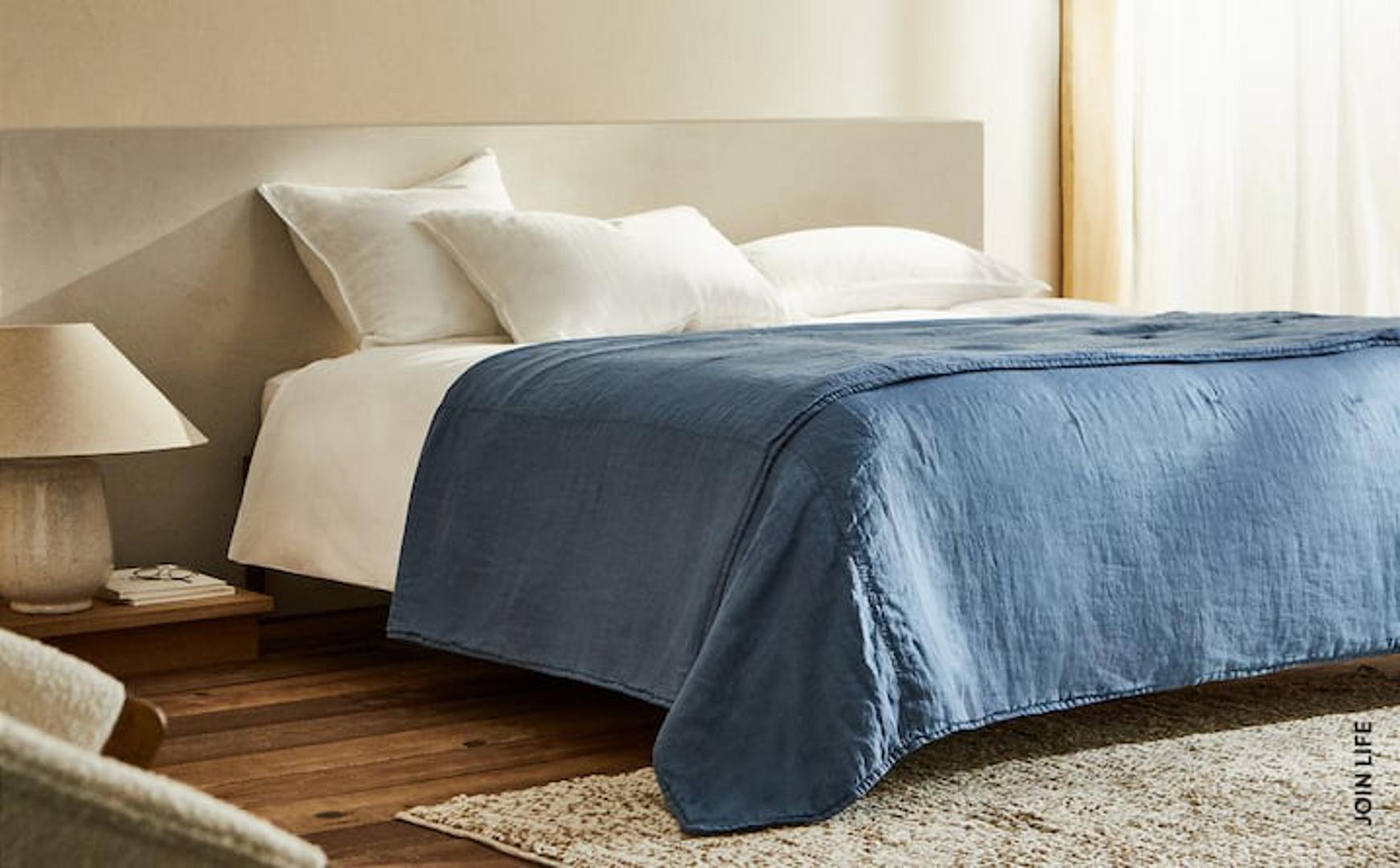 Investirajte u jedan zanimljiv prekrivač koji će spavaćoj sobi dati novi izgled