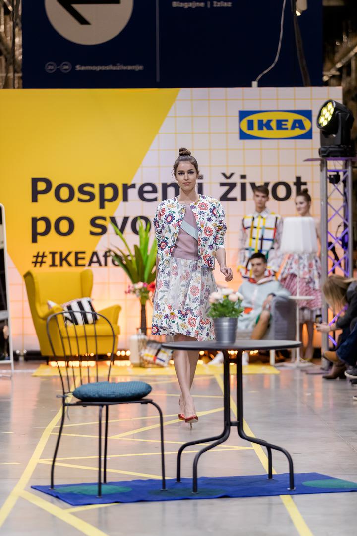 Zajedno smo željeli istražiti nove boje, oblike i načine razmišljanja o dizajnu te skrenuti pažnju na IKEA tekstile prikazujući ih na sasvim drugačiji i nadasve inovativan način“, istaknula je Jasmina Ćorović, specijalistica za PR asortimana tvrtke IKEA SEE. 

