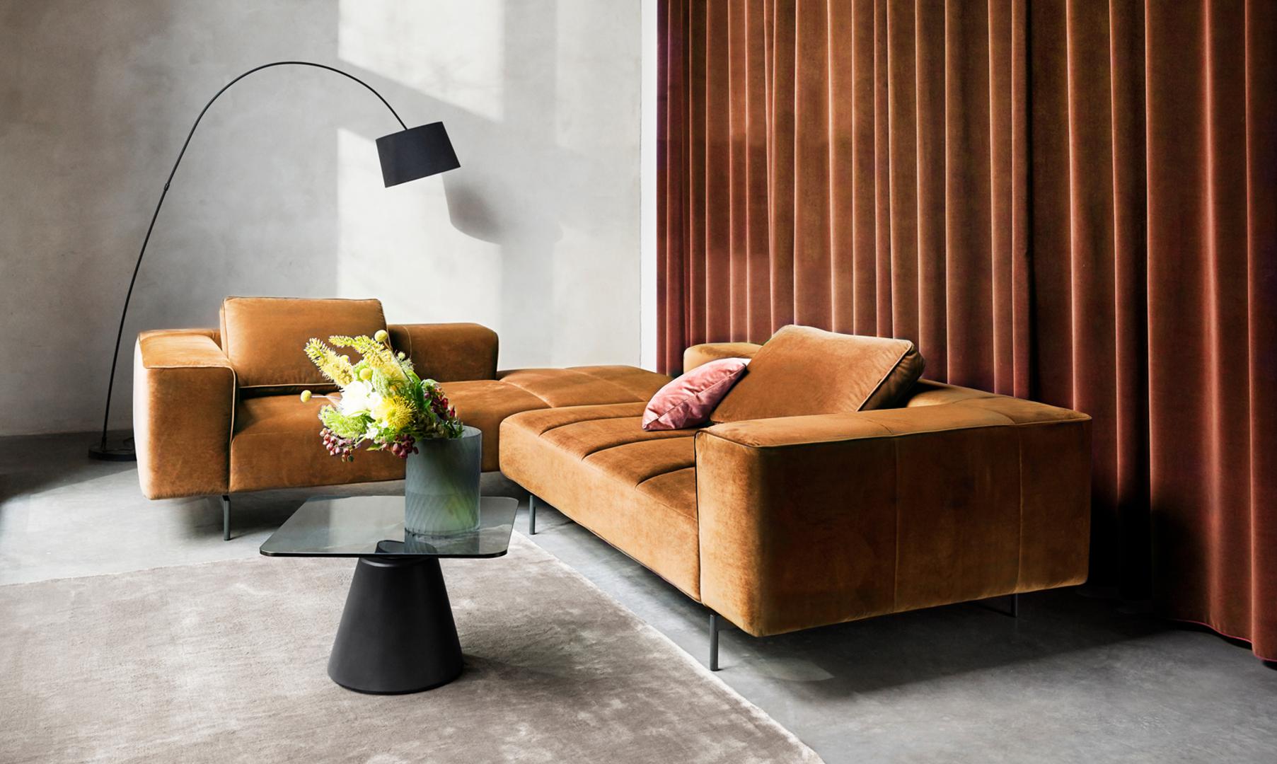 Danski brend BoConcept u novoj kolekciji ima sofe, kutne garniture i fotelje u trendi materijalu - baršunu i hit bojama