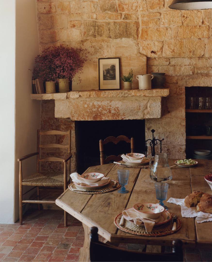 Kuhinja je srce ove kuće i očarava svojom rustikalnošću