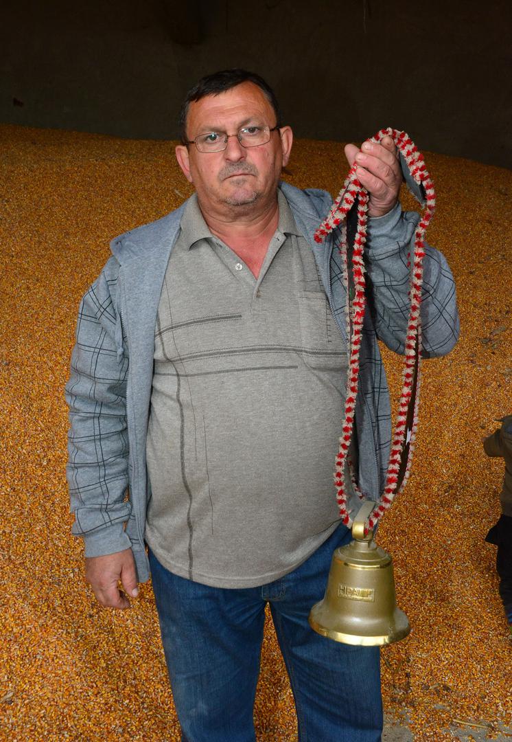 Šampionsko zvono jedno je od priznanja koja je Josip Zdunić dobio za svoja goveda